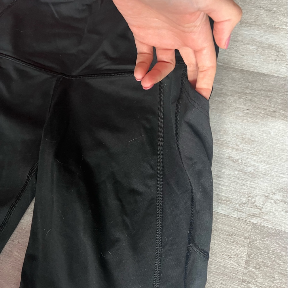 Victoria’s Secret Sport Knockout high waist pocket capri leggings medium black - Picture 4 of 4